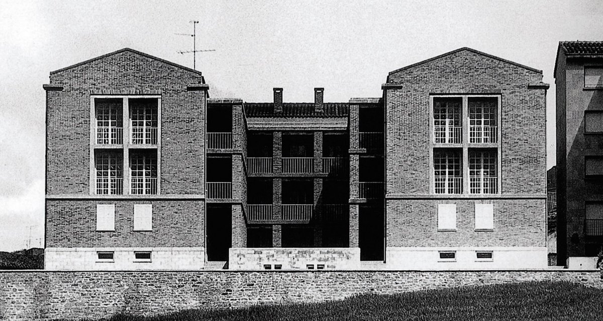 arquitect_viva's tweet photo. Ha muerto Miguel Garay a los 86 años. Impulsor de la Escuela de Arquitectura de San Sebastián, trabajó con Luis Peña Ganchegui y con José Ignacio Linazasoro, con quien construyó la Ikastola de Hondarribia o las viviendas de Mendigorría https://t.co/nUWR3bpAzl