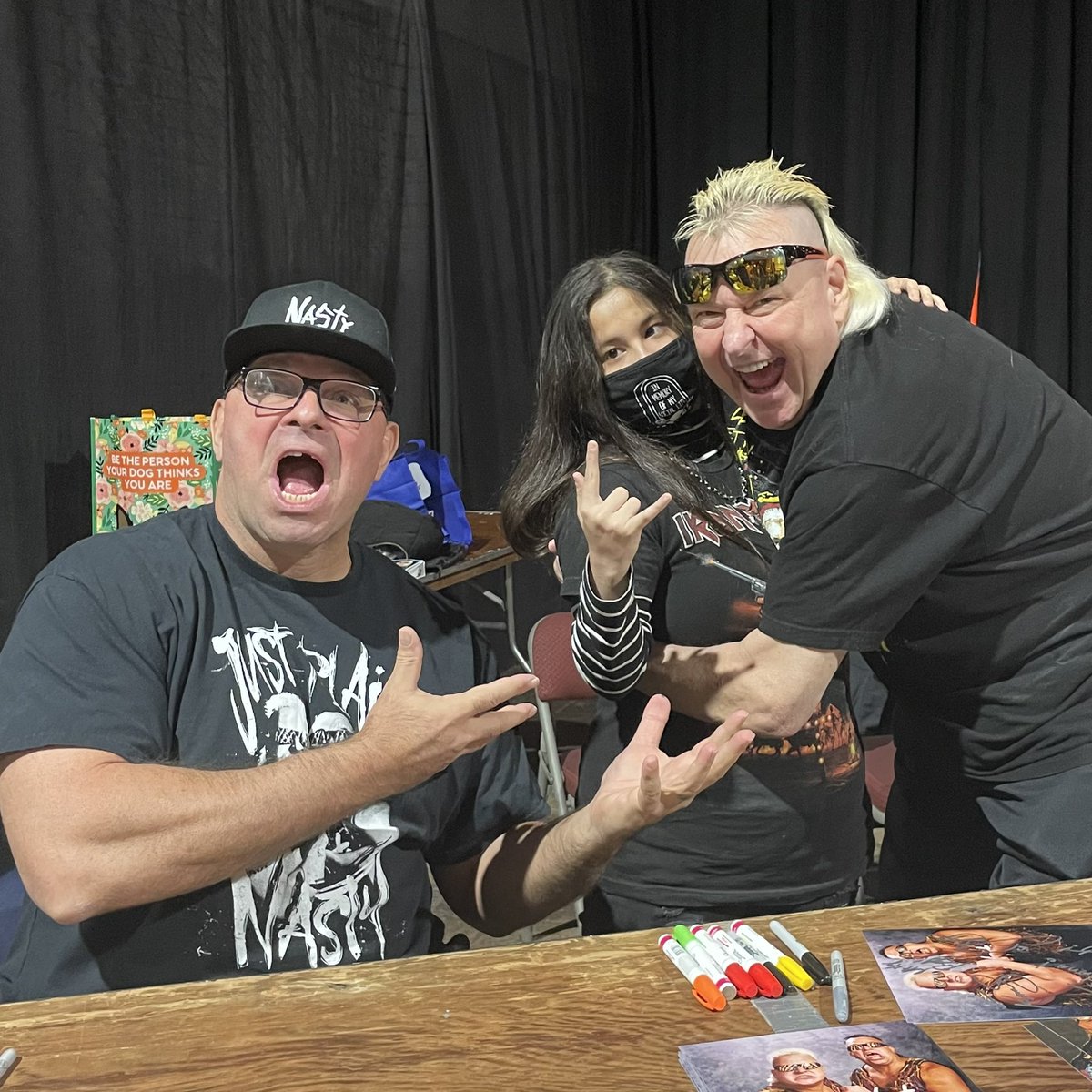 I JUST MET MY FAVORITE WRESLTERS EVERYONE LOOK AT US AHHHHJ