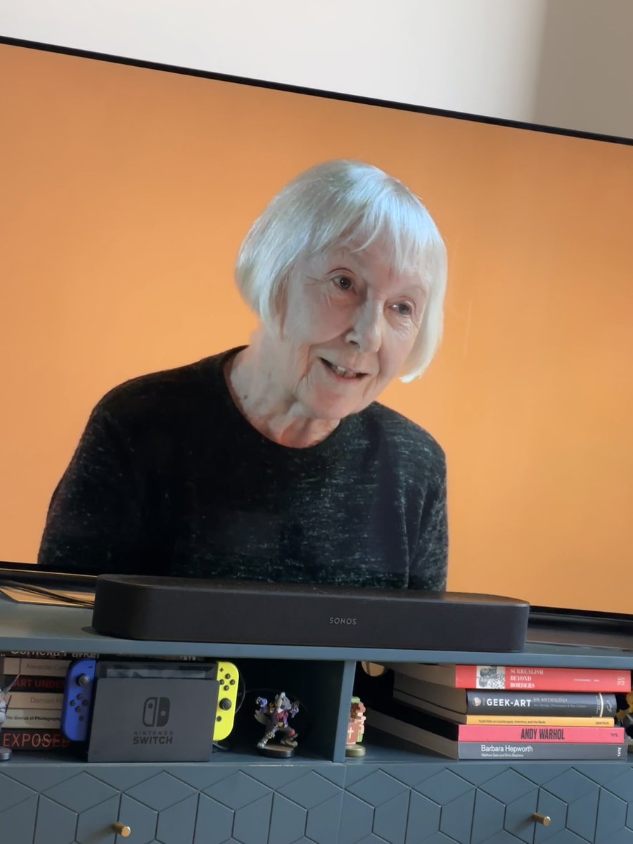 misterphipps's tweet image. Finally getting round to watching @DrMatthewSweet’s gorgeous and heart-aching interview with Maureen O’Brien. A week on from #Valiant2023 I’m getting flashbacks to spending a lovely afternoon with her with @fantomfilms in Sheffield last year. #doctorwho