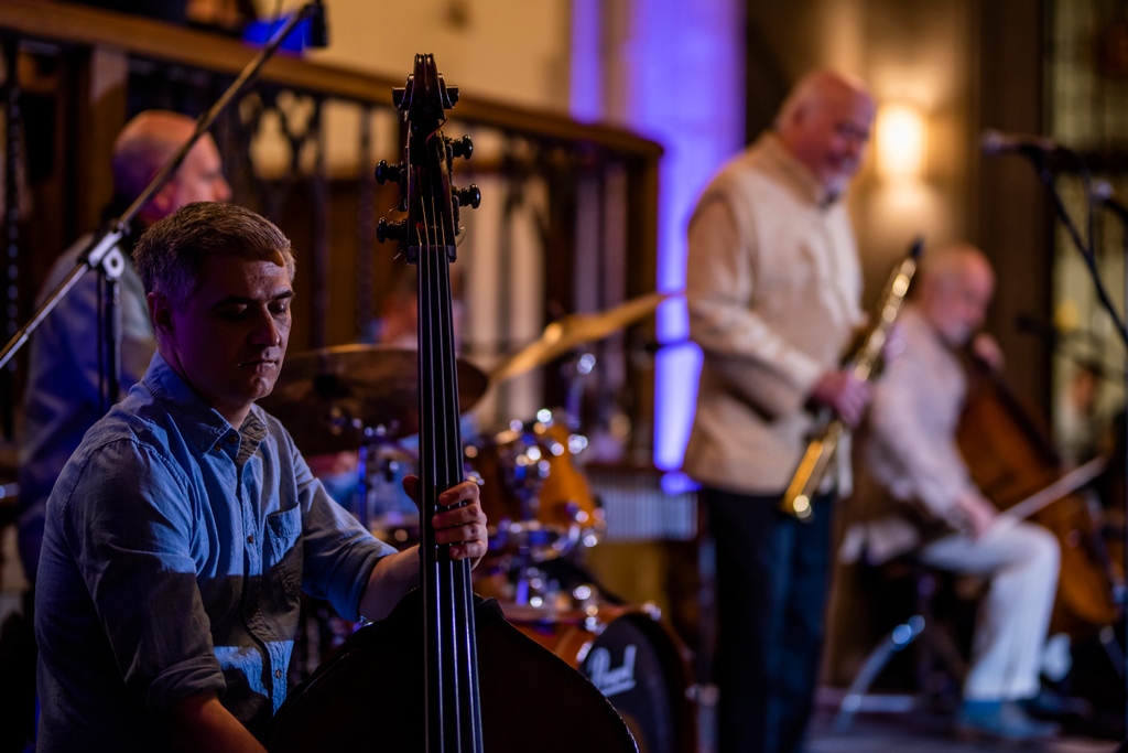 PaulWinterMusic's tweet photo. Last Saturday's concert at Trinity College Chapel was a magical experience. Thank you @trinitycollege. We hope to see you again at our Ukraine Benefit concert in Ansonia on March 26th. Follow the link below for more details!

https://t.co/rmn1d7ydVh

Photos by Matthew Muise. https://t.co/6ObKRH8u4R
