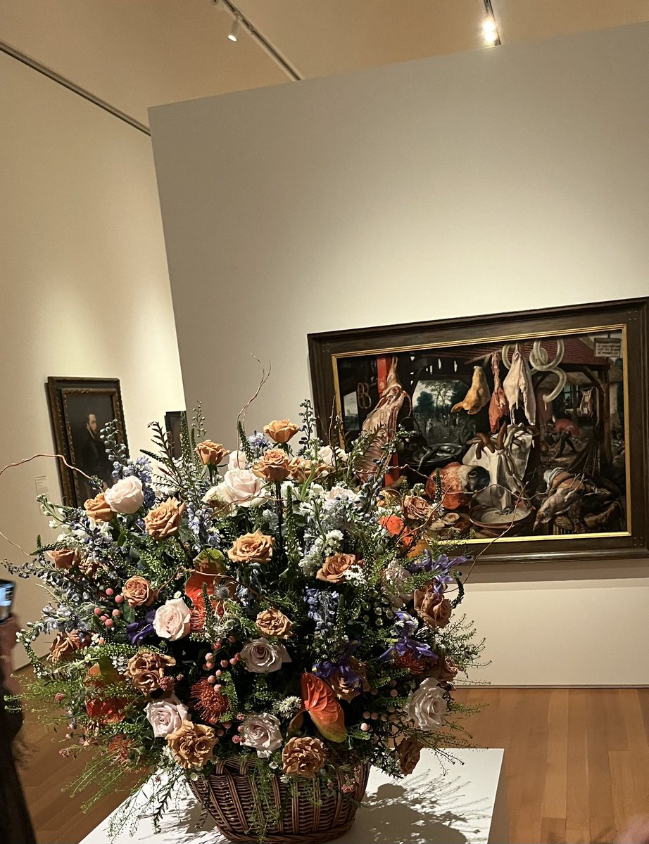 HeidiDifference's tweet photo. #NCMAbloom #PNCArtInBloom was divine last night @ncartmuseum - kudos to the bar team who were managing a huge crowd ready for a Friday night cocktail with grace, patience, smiles &amp; gorgeous aprons &amp; bow ties &amp; picked up the newest candle scent, Blossom by USU #usucompanycandles https://t.co/OgkT5k06nf