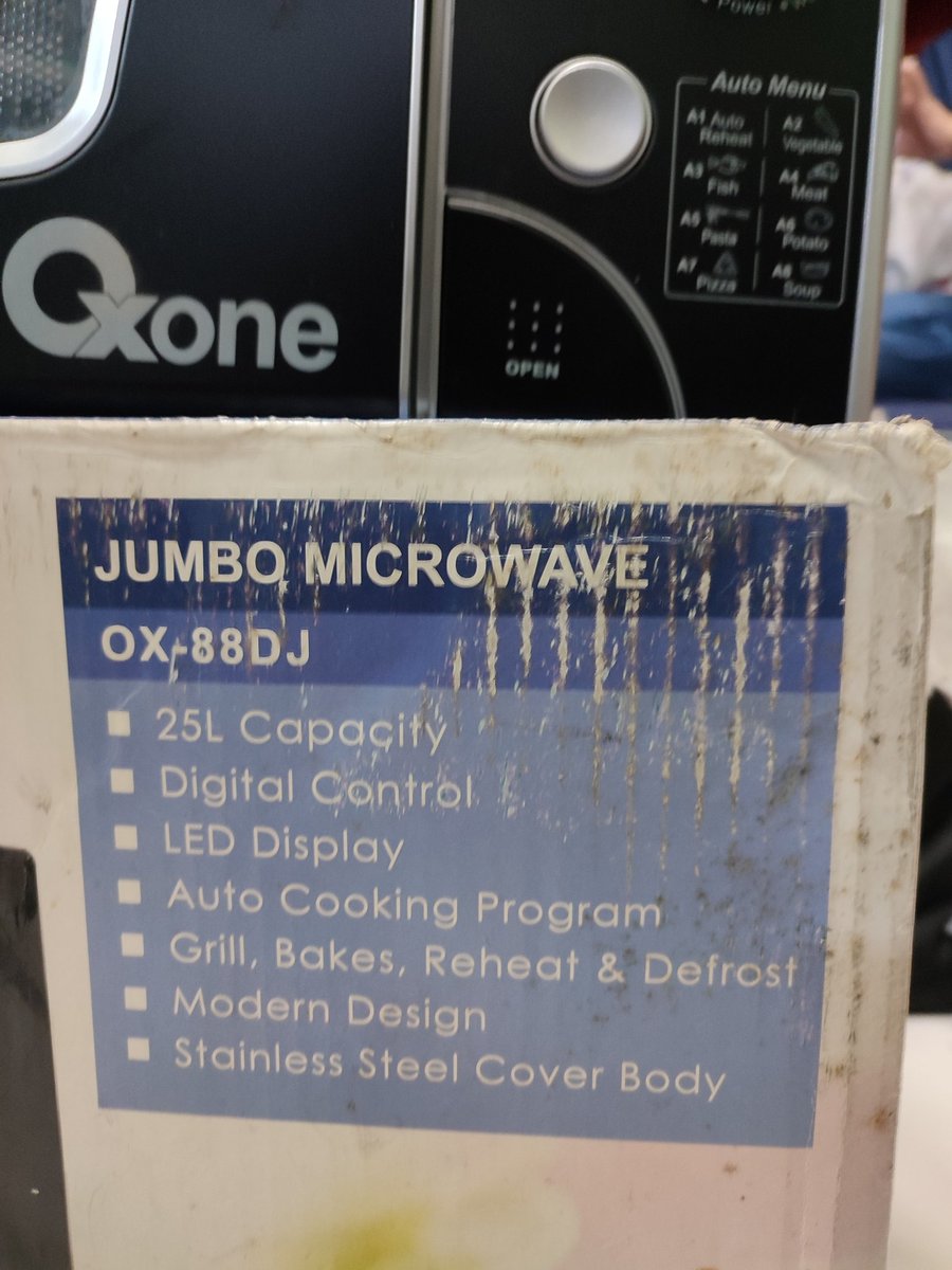 keisharaawy's tweet image. Dijual sat set jumbo microwave oven with grill oxone OX-88DJ bekas rasa baru belum pernah dipake
Buka harga 1,8jt nego, harga jauh turun drpd harga baru silahkan di searching biar percaya. minat bisa dm, retweet, replay thank you #microwavebekas #jualbekas #oxone #barangsecond