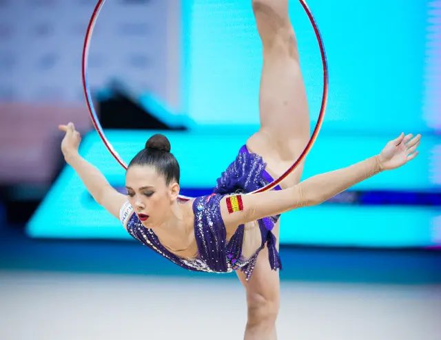ProyectoFER's tweet photo. #Rítmica. Copa del Mundo de Grecia. Polina Berezina termina en una notable 8ª plaza el all around o suma de los 4 aparatos Además, disputa mañana las finales de aro y mazas. Quizás, estemos ante la Polina más sólida en mucho tiempo. Lo celebramos https://t.co/NDqqL7VEUB