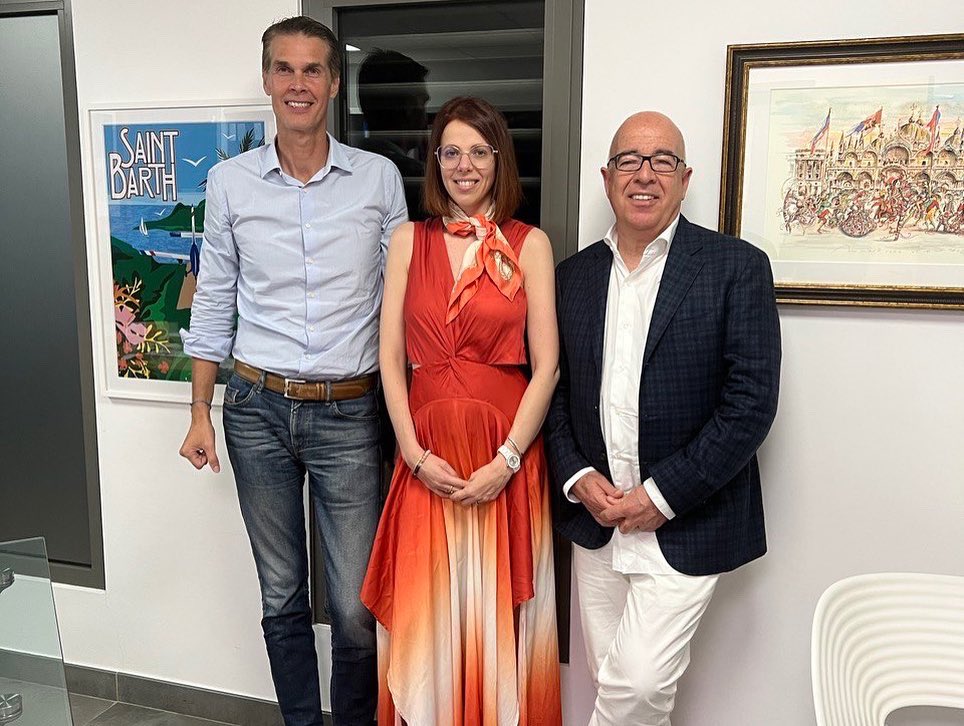 .<a href="/ClarelisGroupe/">Clarelis</a> dresse les contours de son futur développement à #SaintBarth 📍#avocats #immobilier #droit #caraibes 

➡️ linkedin.com/posts/philippe…