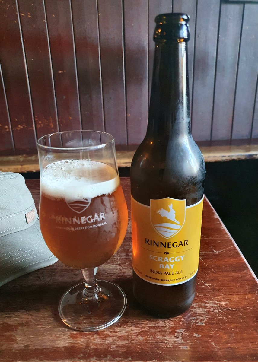 All set for big game #IREvENG with a cold Scraggy Bay #IPA from @KinnegarBrewing #irishcraftbeer
Come on Ireland ☘️ 🏉