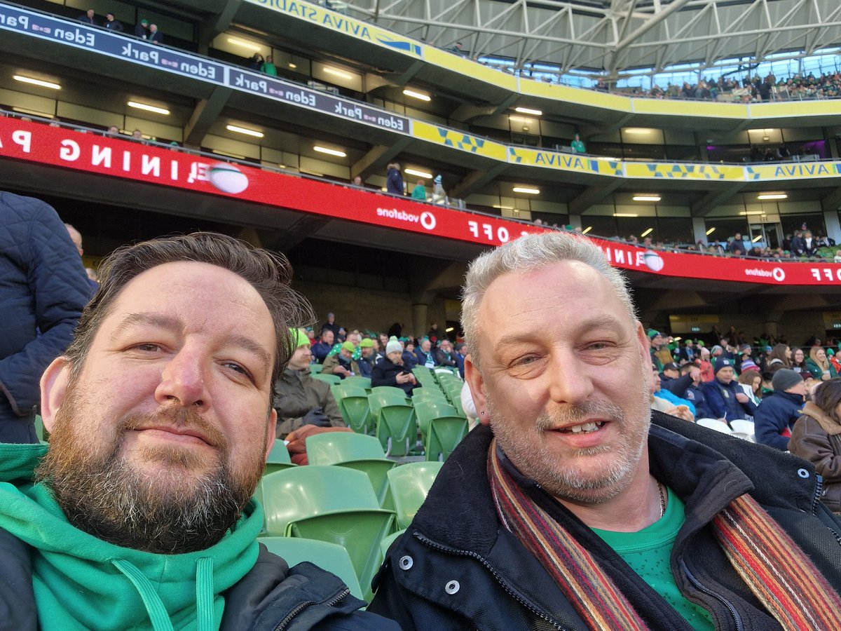 jason_mcgrath's tweet photo. #shouldertoshoulder https://t.co/PQLLnFJ5rf