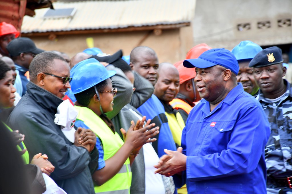 mrmeict's tweet image. Son Excellence @GeneralNeva , Président de la République du #Burundi, a procédé, samedi 18 mars 2023, à l'inauguration de l'électrification rurale de 34 centres situés dans les communes #Busoni, #Bwambarangwe et #Gitobe de  @KirundoProvince