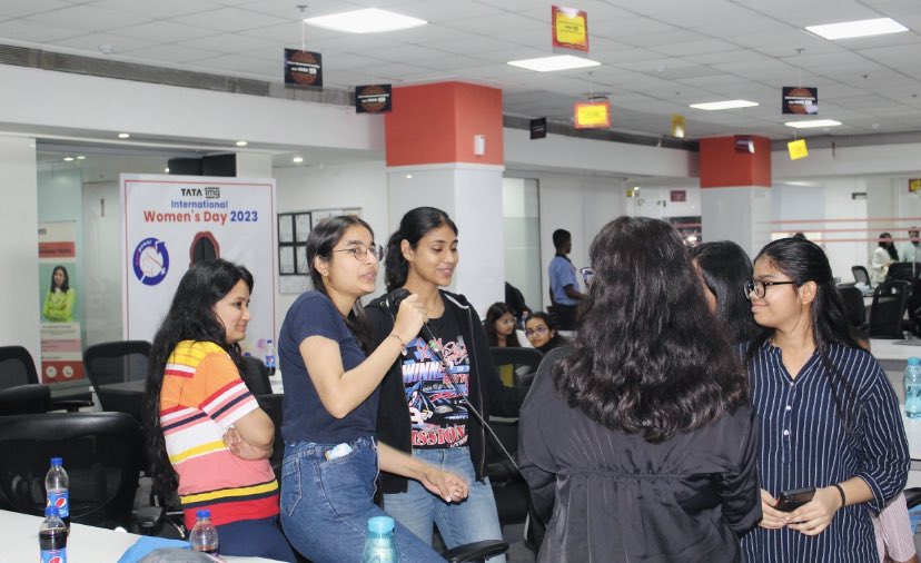 devikasharma0's tweet image. A day to remember!🚀.                       Inspiring talks, amazing workshops, and met so many wonderful people🫂.
@gdg_nd @1mgOfficial 
#WTMDareToBe