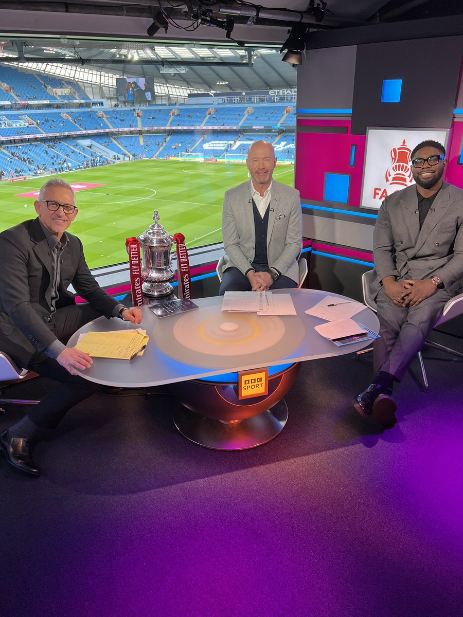 GaryLineker's tweet photo. Teammates. 🙌🏻 @alanshearer @MicahRichards https://t.co/H2HBwkyzQl