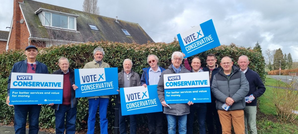 WFConservative's tweet photo. Great to be out in the sunshine this morning talking to residents in #wribbenhall.  Will be taking a number of concerns back to WFDC on behalf residents.
#ToryDoorstep #conservatives #keepingintouch https://t.co/B20IyVsq7V