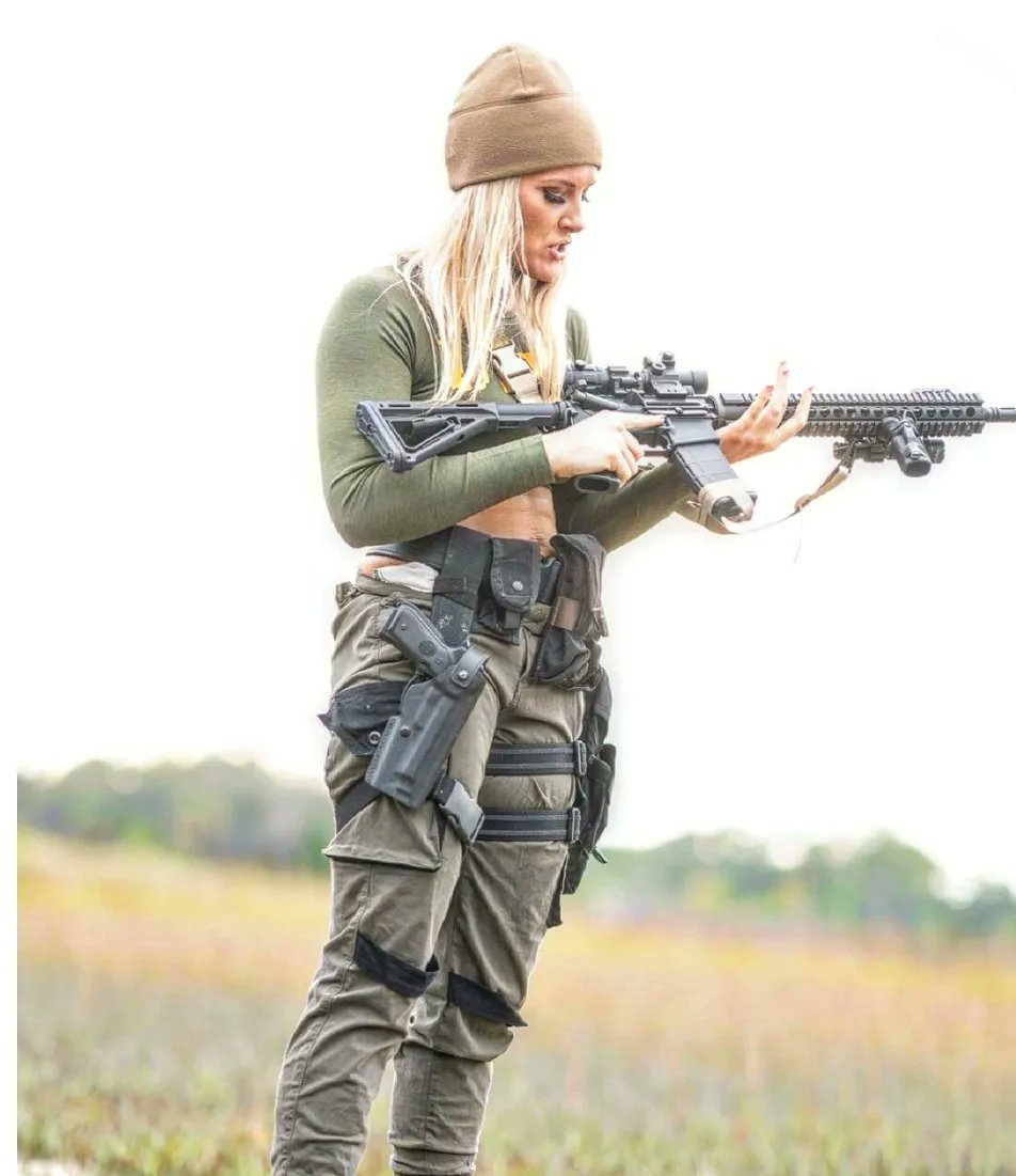 Nakita_Niles's tweet photo. 🎵She's prowling the woods
Out in the night
Looking for blood
And she's got you in sight🎵 

#NFW #DCW #Hellsgate #LFL #PWE #ECWF https://t.co/nWJ3paJg3p