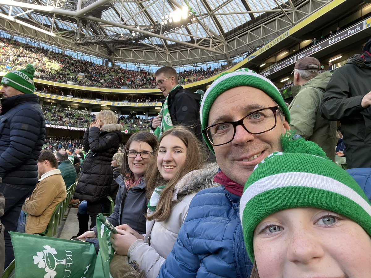 DavidCharles38's tweet photo. #teamofus @irishrugby come on Ireland https://t.co/qhYCSMGgX2