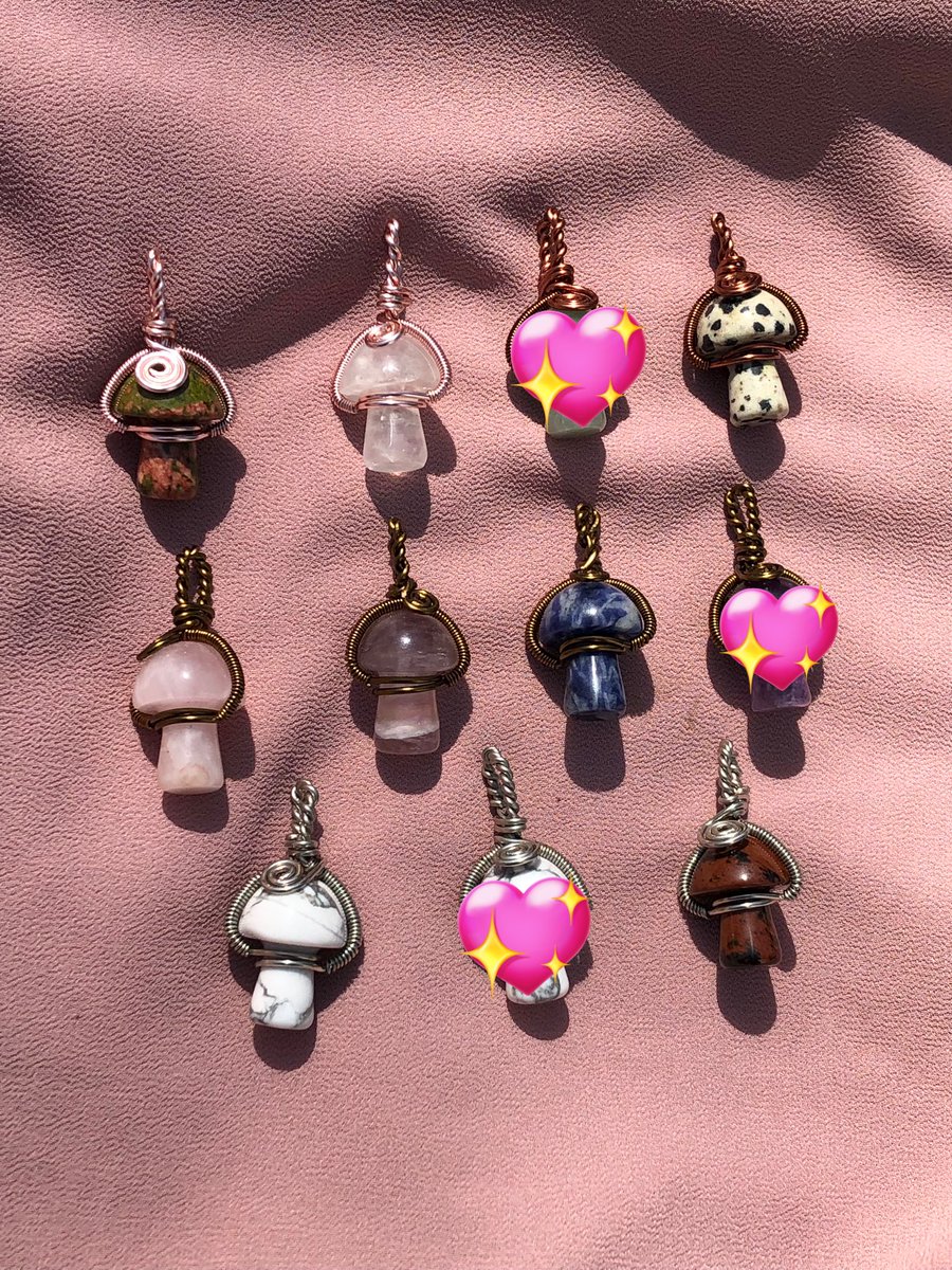 EvWiLo's tweet photo. Updated mushroom pendant availability! 8 mushies are still available 💕 https://t.co/fhpFiWbbfy