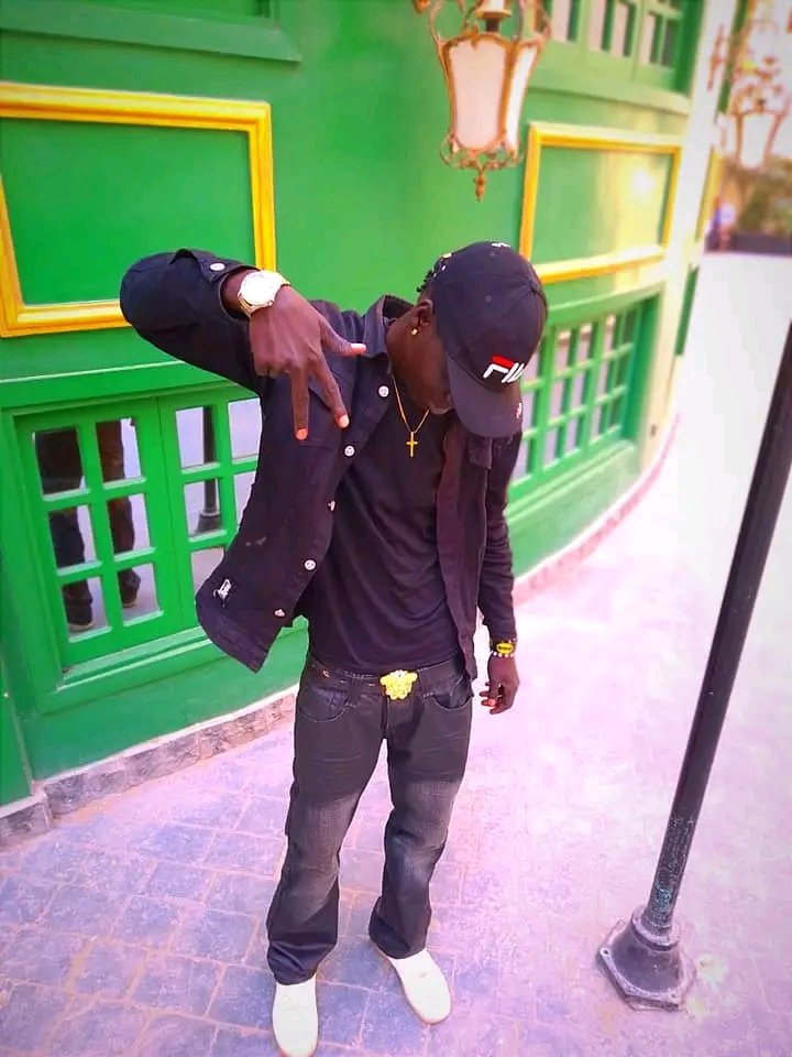 LamWaed's tweet photo. It's me Last King 👑😎👻 https://t.co/xoxVO2mbDf
