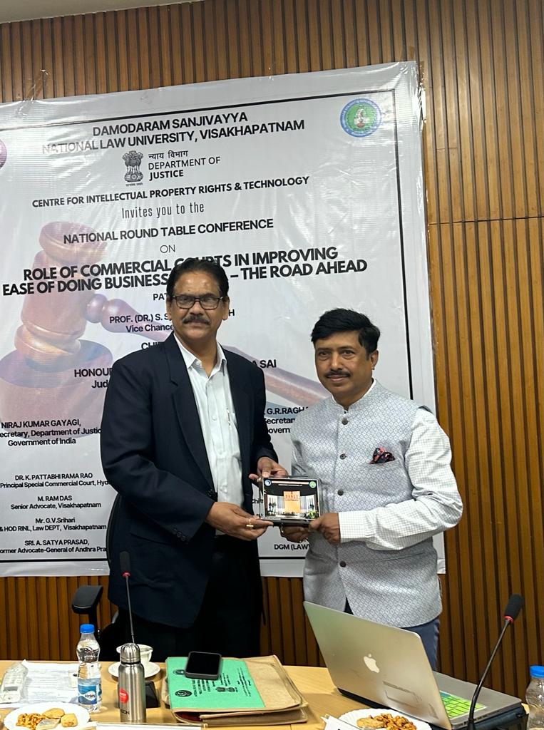 GR_Raghavender's tweet photo. Attended today the "Roundtable Conference on Role of #CommercialCourts in Improving Ease of Doing Business in India- The Road Ahead" organised by #DSNLU, Visakhapatnam, A.P. Justice Shesha Sai, Judge, A.P.High Court, Prof Surya Prakash Samidala, VC, DSNLU, Prof Srisudha Kedarisetty Sree Sudha and other commercial court judges from Telangana, Karnataka and Puducherry participated in the fruitful discussions.
#EODB