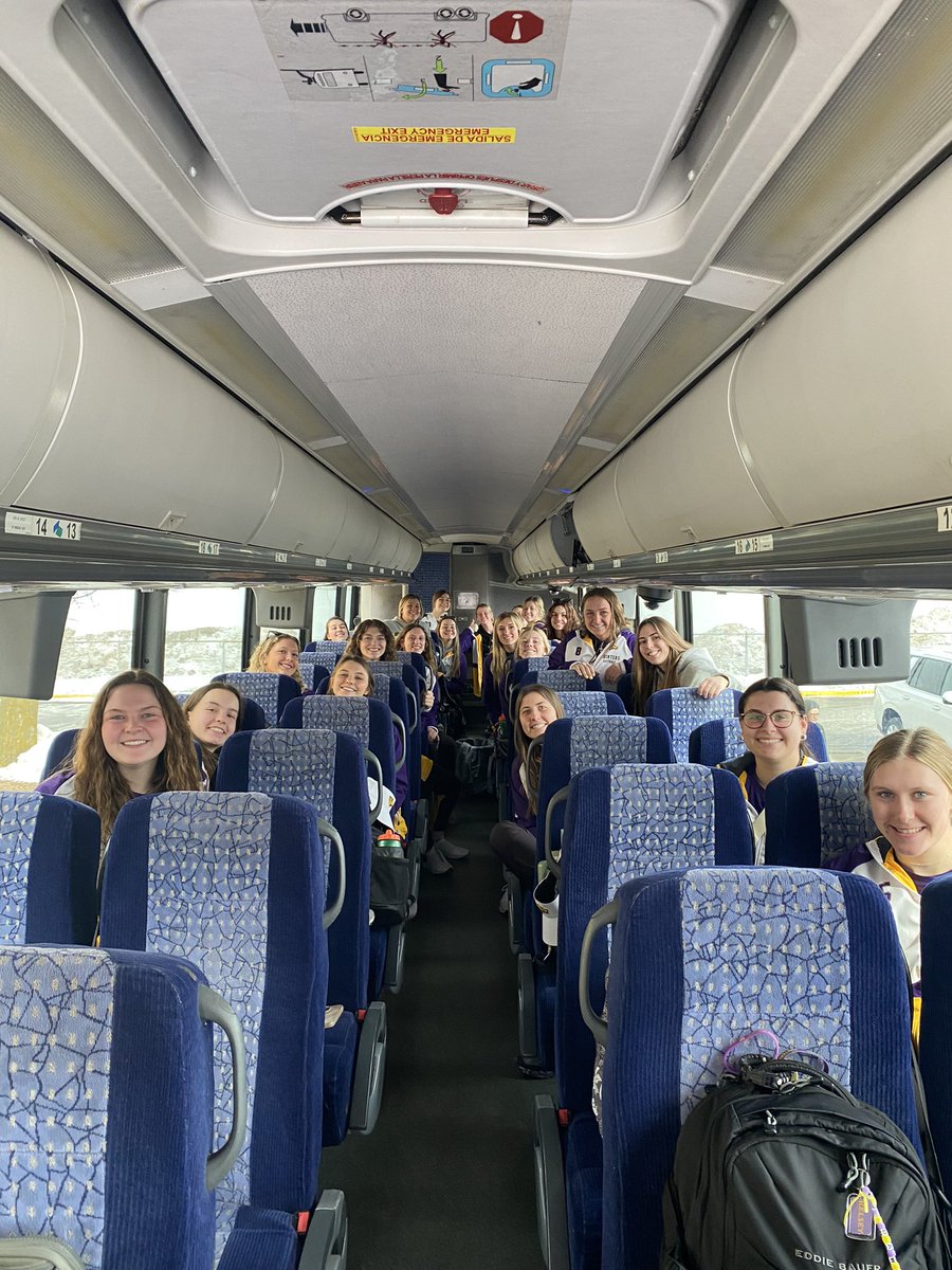 uwsp_softball's tweet image. Loaded up and ready to roll!     ❄️Wisco➡️Florida🌴                 #Team43 #SpringTrip