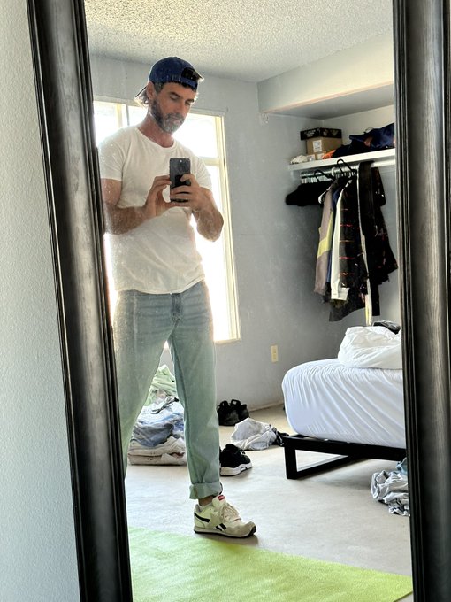 Cuffed or uncuffed? https://t.co/fwSOJppLOA<a href="/tag/mullet"class="tags"><span>#mullet</span></a>