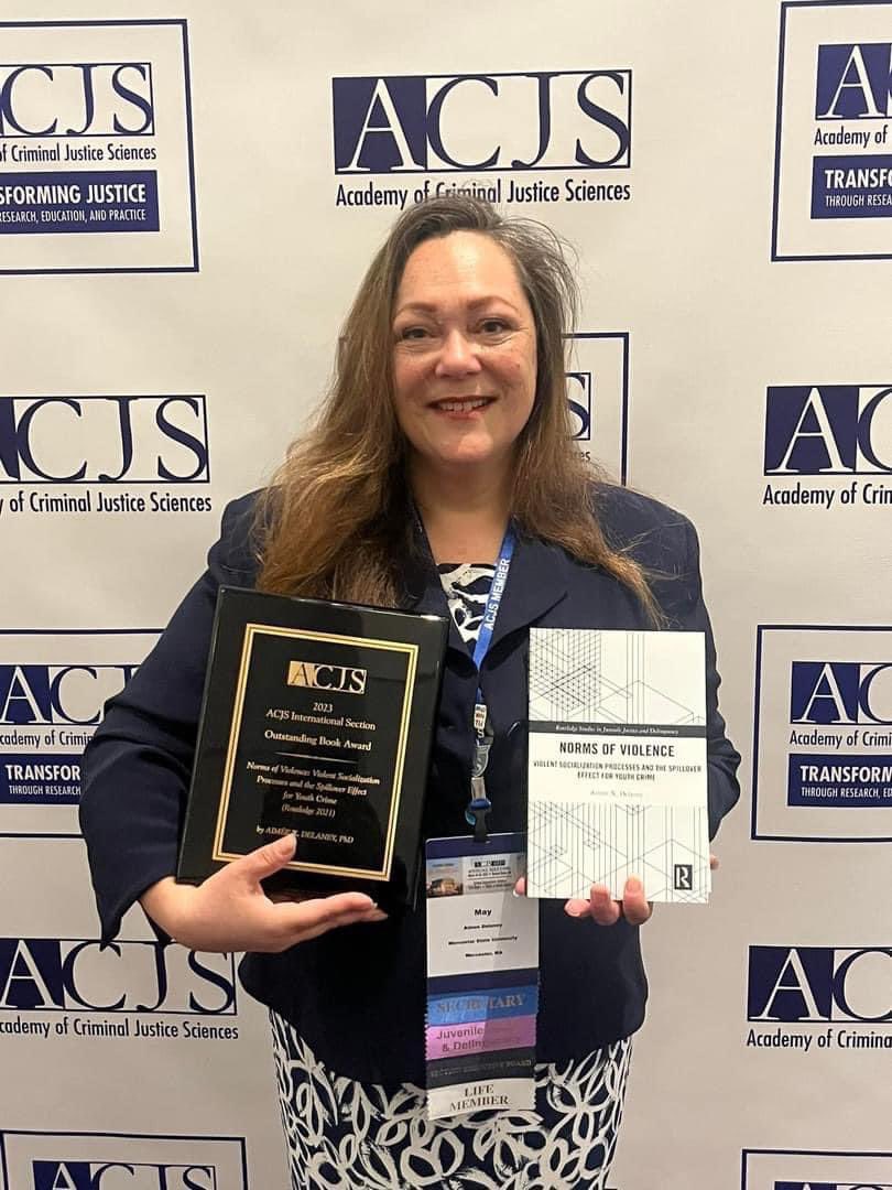Congratulations to May, our NEACJS Secretariat, for being awarded the Outstanding Book Award at ACJS’s International section! Kudos👏👏