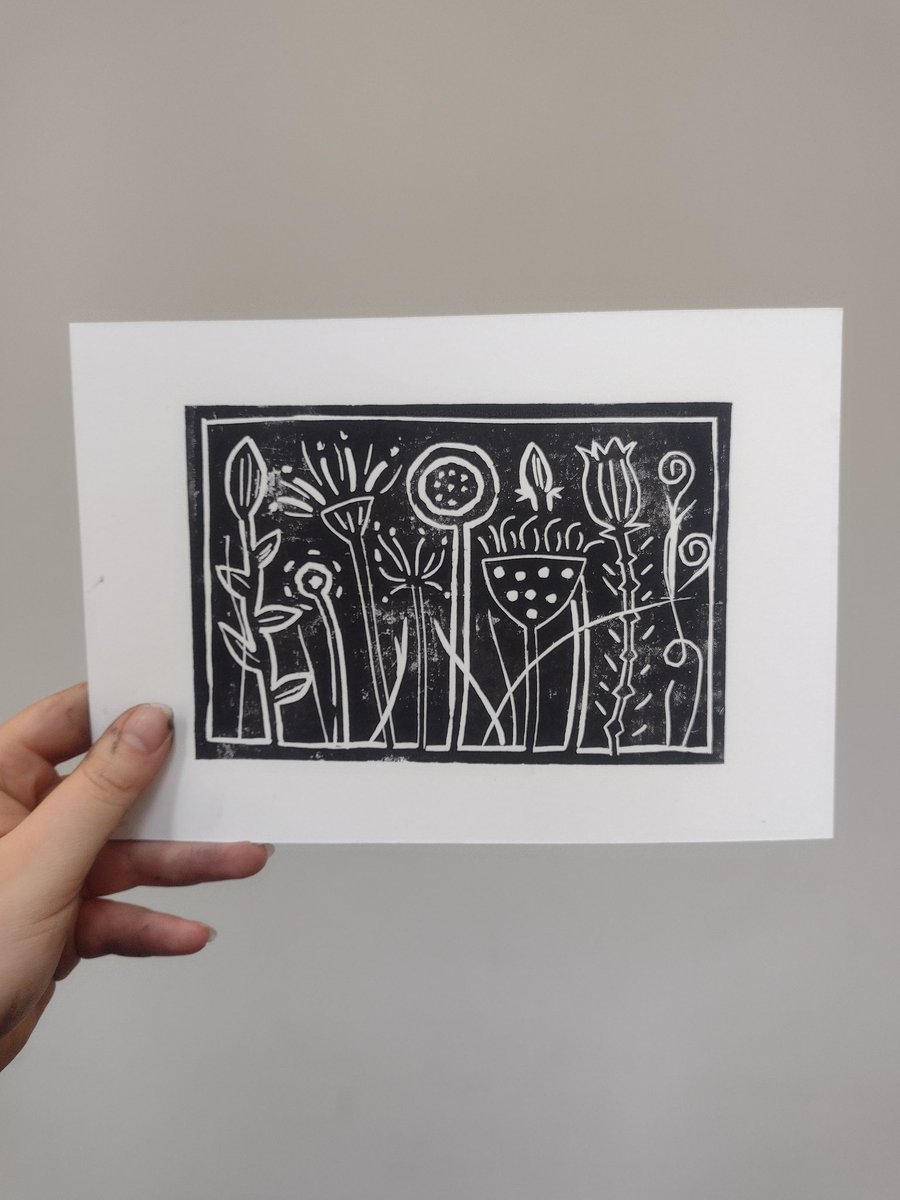 Two very cute examples from todays 2hr #linoprinting session in Pudsey for #creativemind with <a href="/leedslibraries/">Leeds Libraries</a>