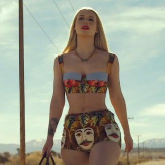 PopTingz's tweet photo. 10 years ago, Iggy Azalea released "Work". 

With a car, a bag and a dream, Azalea entered the world of rap with the first single of her career. https://t.co/wfB5d4QhhB