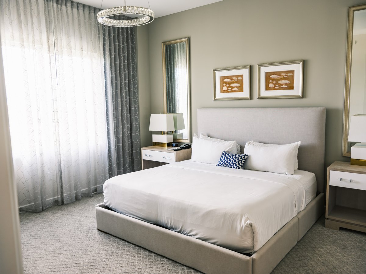 The Karol Hotel Twitter