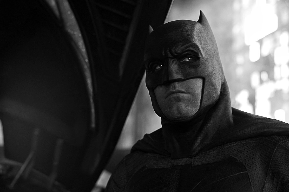OurMovieNews's tweet photo. Our #Batman🦇

#SellZSJLtoNetflix https://t.co/v099yeyUNE