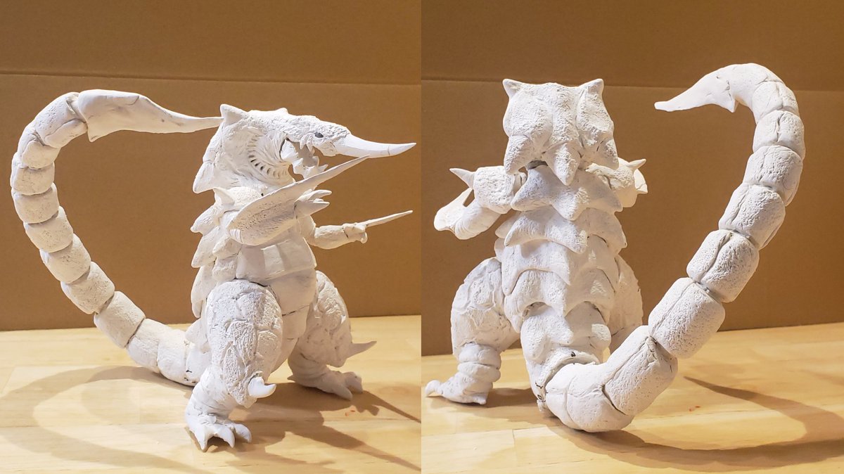 だいぶ見えてきた裂刀怪獣バギラ7日目！ほぼ体表の彫刻が終わってき