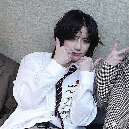 emalovesbeom's tweet photo. hiiiiii looking for more interactive moots !! 

☆: she/her :)

❀ :not new to #kpoptwt and #txttwt 

✧: looking moa moots ( but any fandom is welcomed! )

♡ / ↺ to be moots!! https://t.co/oZ7xwI3TgH