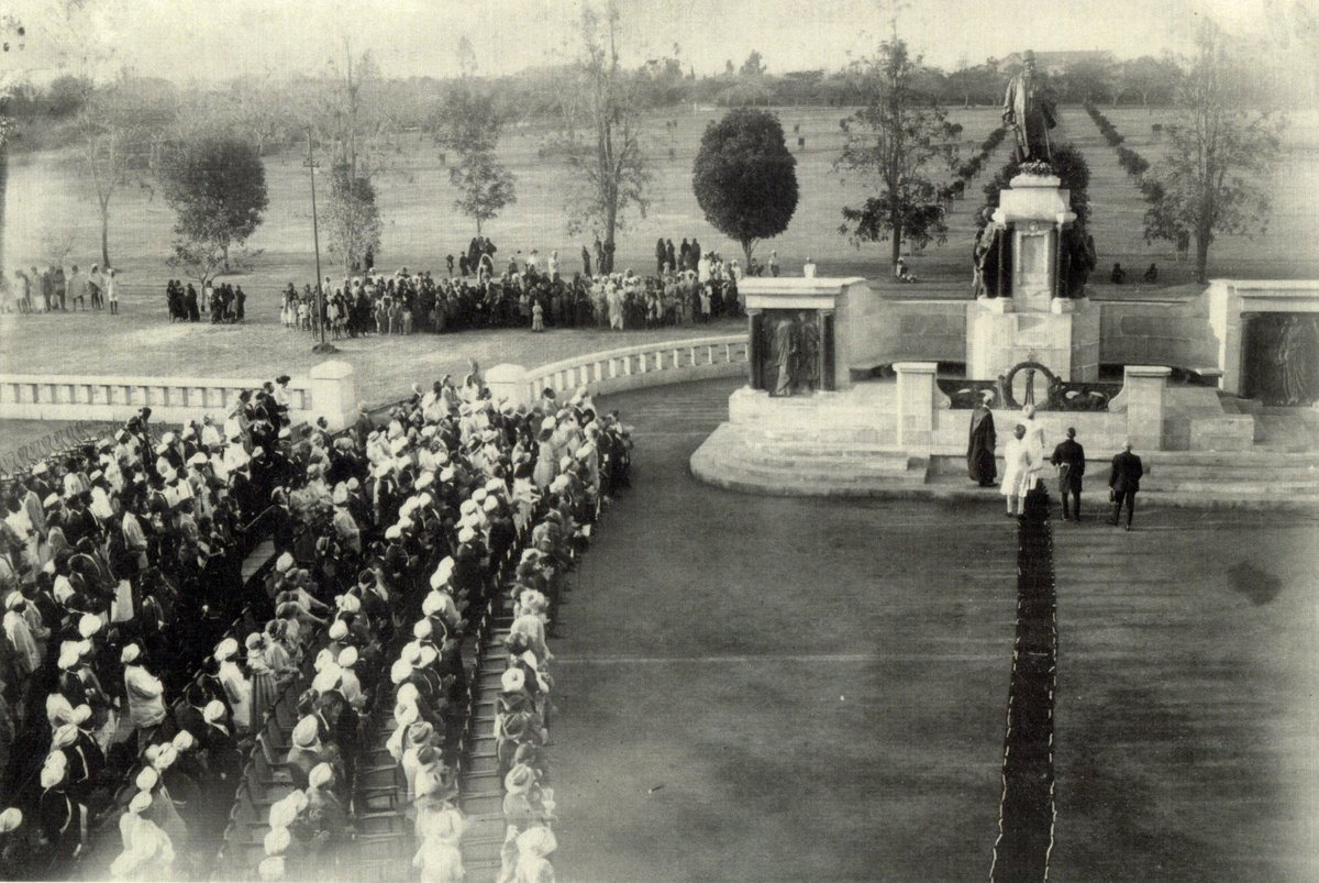 VarshaS53228024's tweet photo. Unveiling the statue of JN Tata on March 10th, 1922. It is a piece of history of @iiscbangalore 
I want to zoom in and see everyone in this b/w picture. https://t.co/PZJRm1JqfG