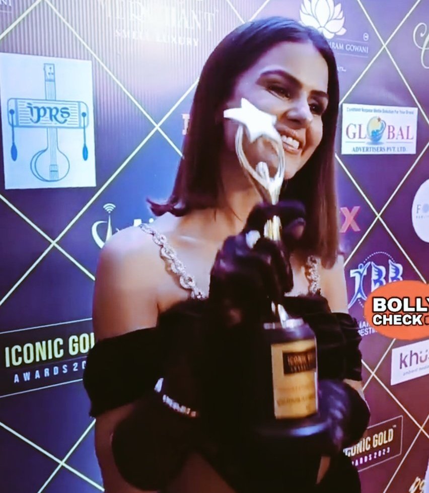 When dreams become reality

One Day = Two Awards

Can't explain the happiness rn 😭♥
She deserves all the appreciation for the hardwork &amp; talent.

Proud of you girl <a href="/PriyankaChaharO/">Priyanka Chahar Choudhary</a> 

#PriyankaChaharChoudhary
#PriyankaPaltan