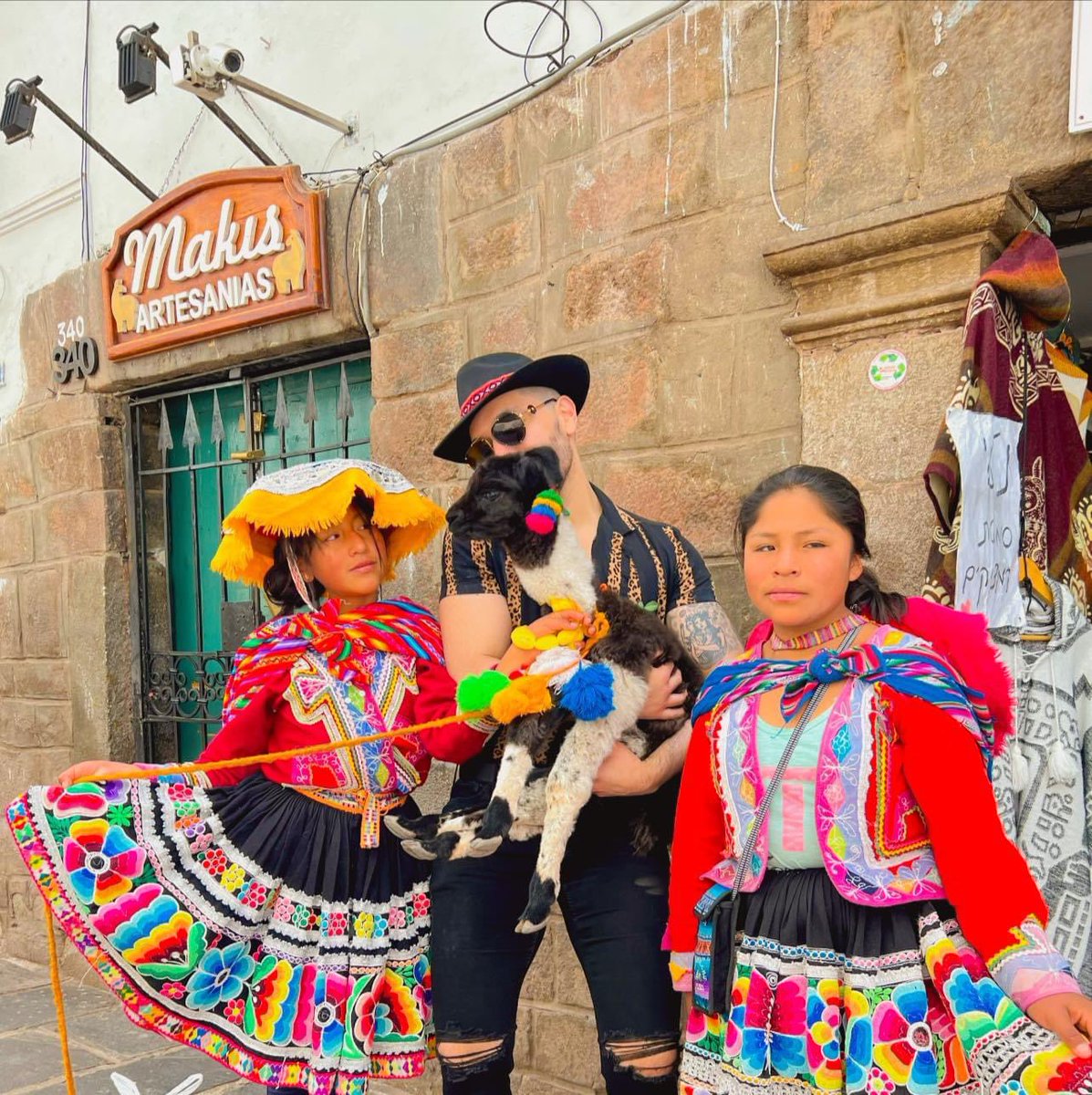No soy de Peru, pero soy latino y estoy tan orgulloso de nuestra cultura, ancestros, colores. 🙏🏻🦙❤️