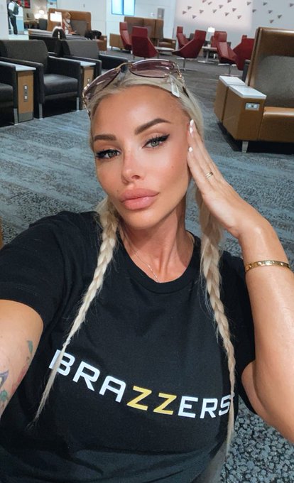 ✈️ @Brazzers ✈️ https://t.co/n4co4FsuwM<a class="tags" href="/tag/brazzers">@brazzers</a>