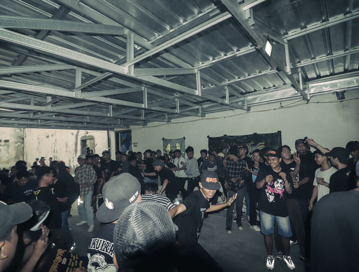 Footloose tweet media