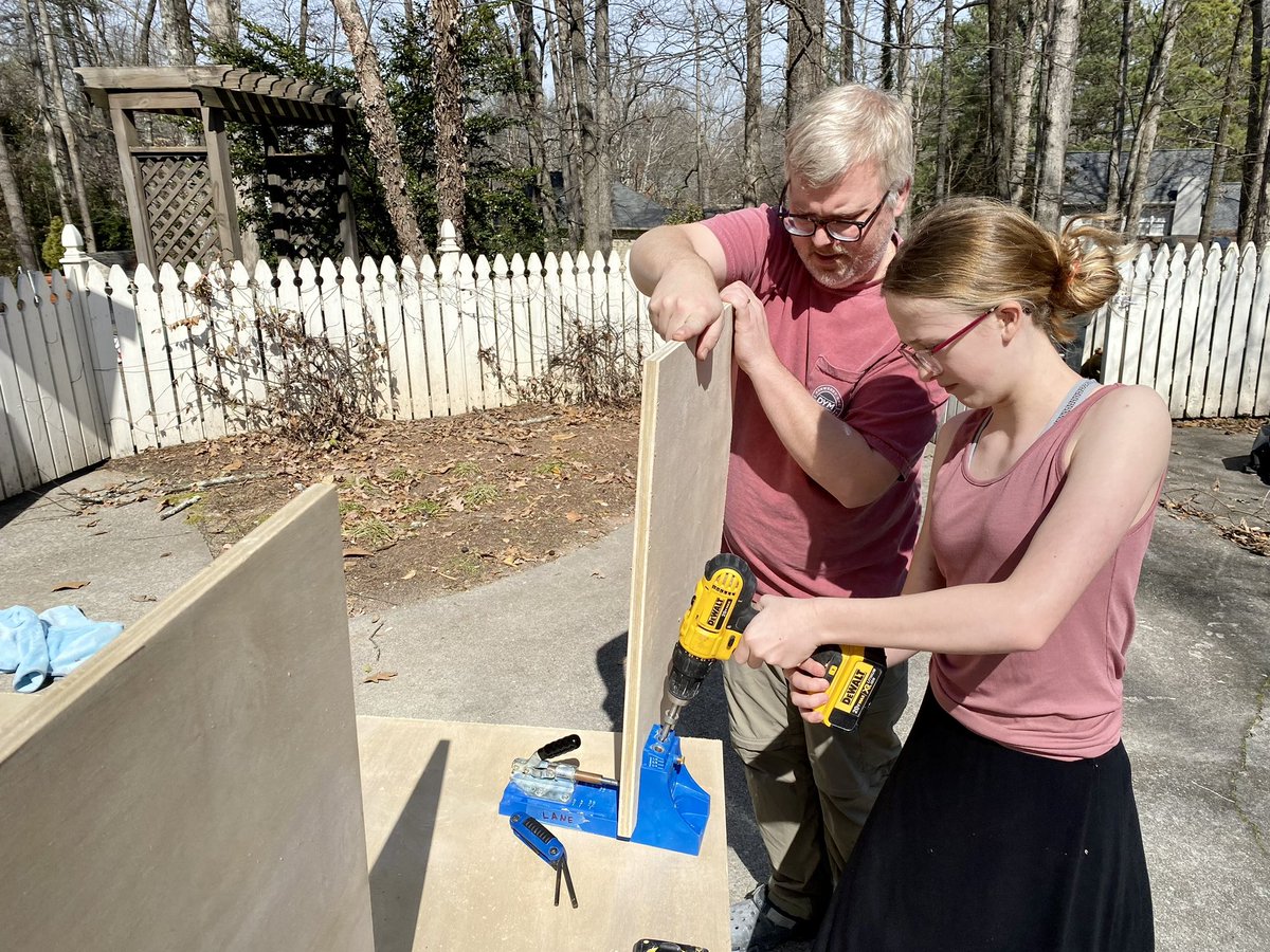 ICareAtlanta's tweet image. We would like to thank the Dunwoody Girl Scout Troop 15501 for choosing I Care Atlanta to build their Giving Library. 
Families are welcomed to stop by the food pantry and pick out a book for their kids.