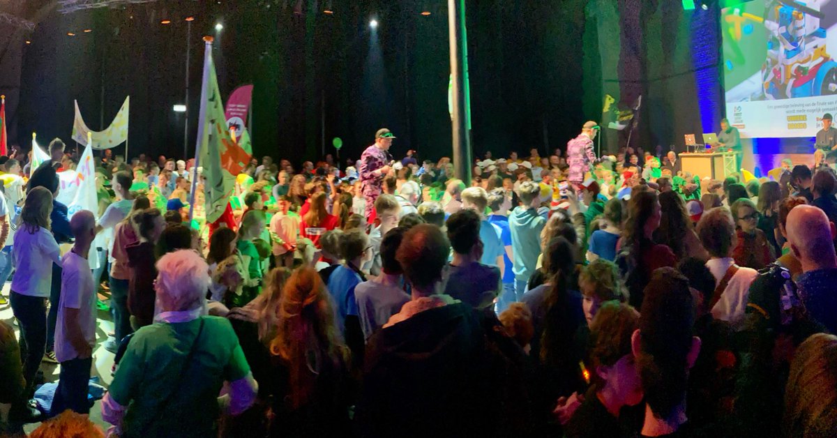 Wat een feest tijdens de prijsuitreiking van de landelijke finale van de FIRST LEGO League. #FLLNL #FIRSTLEGOLeagueNL #FIRSTLEGOLeague #SUPERPOWERED #robotica #delft #lijmencultuur