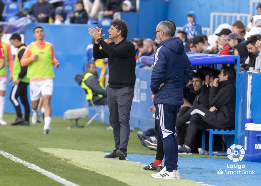 Y van seis jornadas sin ganar. Sensación que el Lega se ha caído en todos los sentidos.
Sólo cuatro palabras: Echadlo ya, por favor.

C.D. Leganés 0-1 Real Oviedo.