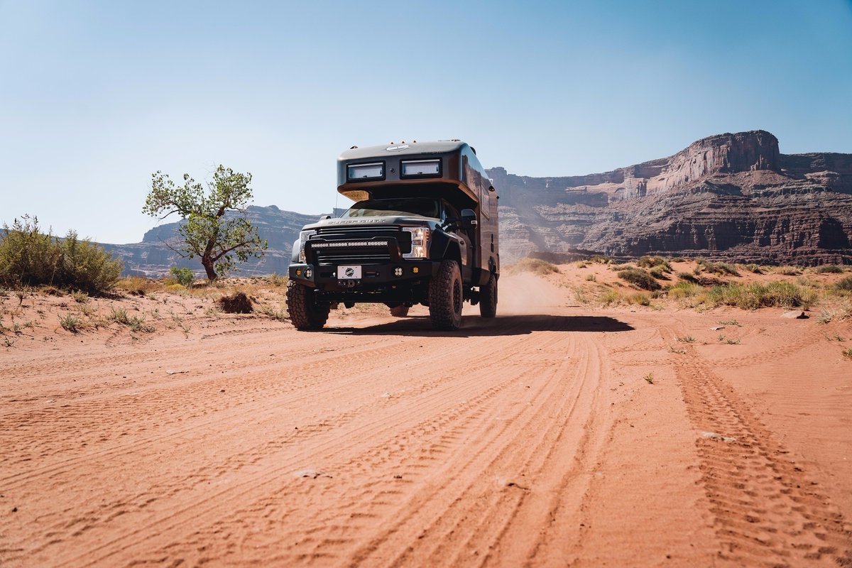 EarthRoamer's tweet image. With an onboard air compressor and multiple quick connect outlets airing down (and then back up!) has never been easier.

#overlander #mountains #earthroamer #ouray #colorado #hike #homeiswhereyouparkit #expeditionvehicle #solotravel
