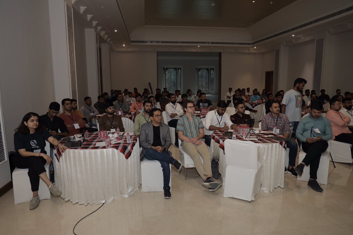 multidots's tweet photo. Dots' Day 2 at Udaipur started with a meditation session - encouraging emotional well-being. Followed by company presentations that provided key insights, the dots were most excited about the superhero-themed DJ party & together danced the night away. πΊ
#MultidotsGrandMeetup https://t.co/OloZFBl3Jf