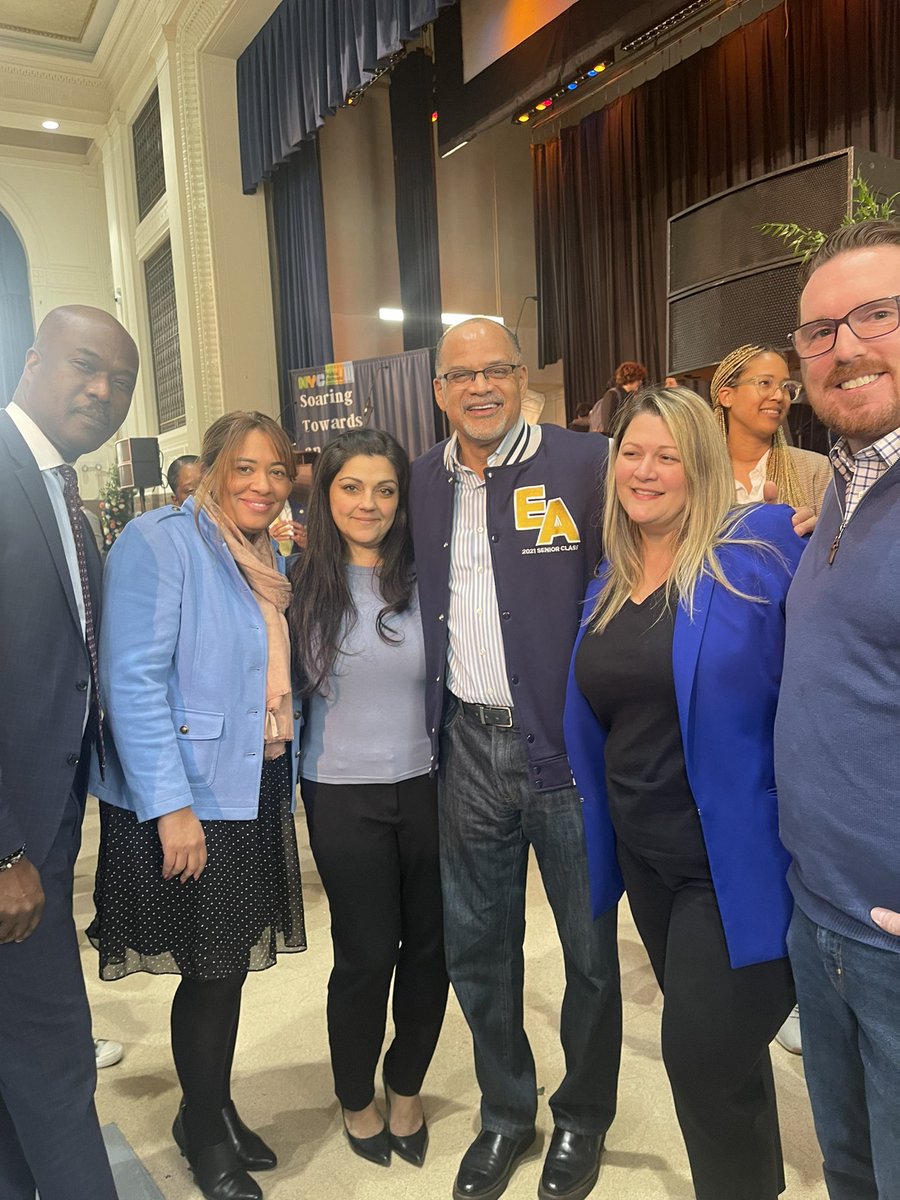 DrDeniseDAnna's tweet photo. Principals ensuring bright starts and bold futures! #d75strong @D75Office @CSAD75 @DOEChancellor https://t.co/c8qvy2lKqU
