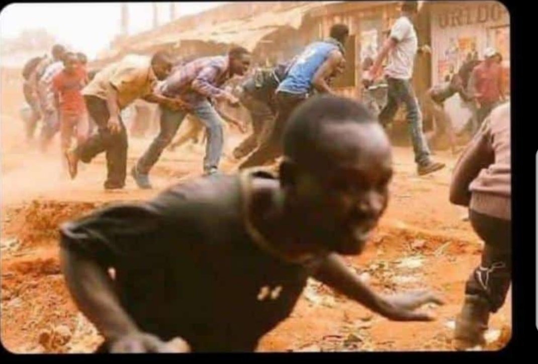 traulee25's tweet photo. Mbade ngudde "mu mbadde ngude"🙆‍♀️🙆‍♀️ https://t.co/hzDpc3aA4F