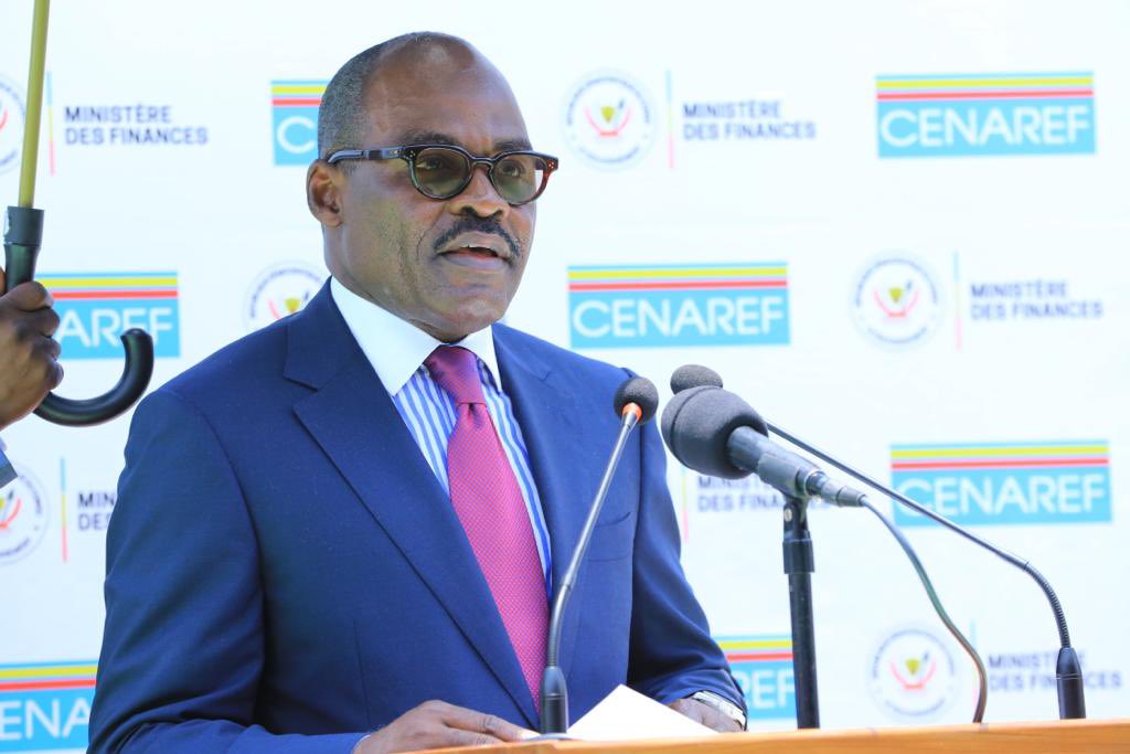 JustineHabiman2's tweet photo. Une peur de notre Président que les gens n'en parlent pas,le tyran Paul KAGAME est de voir la RDC se doter des moyens conséquents de sa politique.
Le Président TSHISEKEDI s'est trouvé un collaborateur qui canalise les recettes de Son pays,Nicolas K au ministère des Finances. https://t.co/Fwpixdc4VW