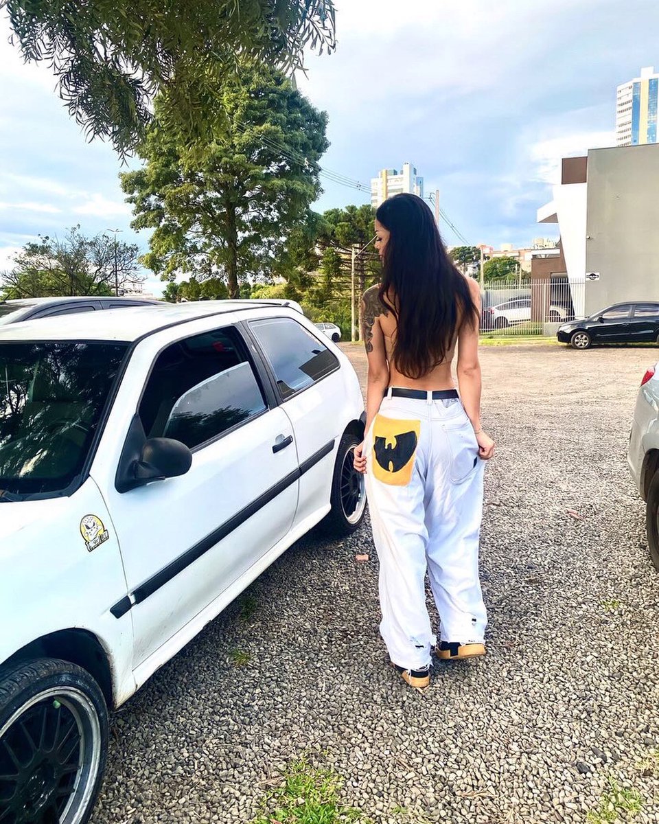 BDoardo's tweet image. Eu e meu bb num book