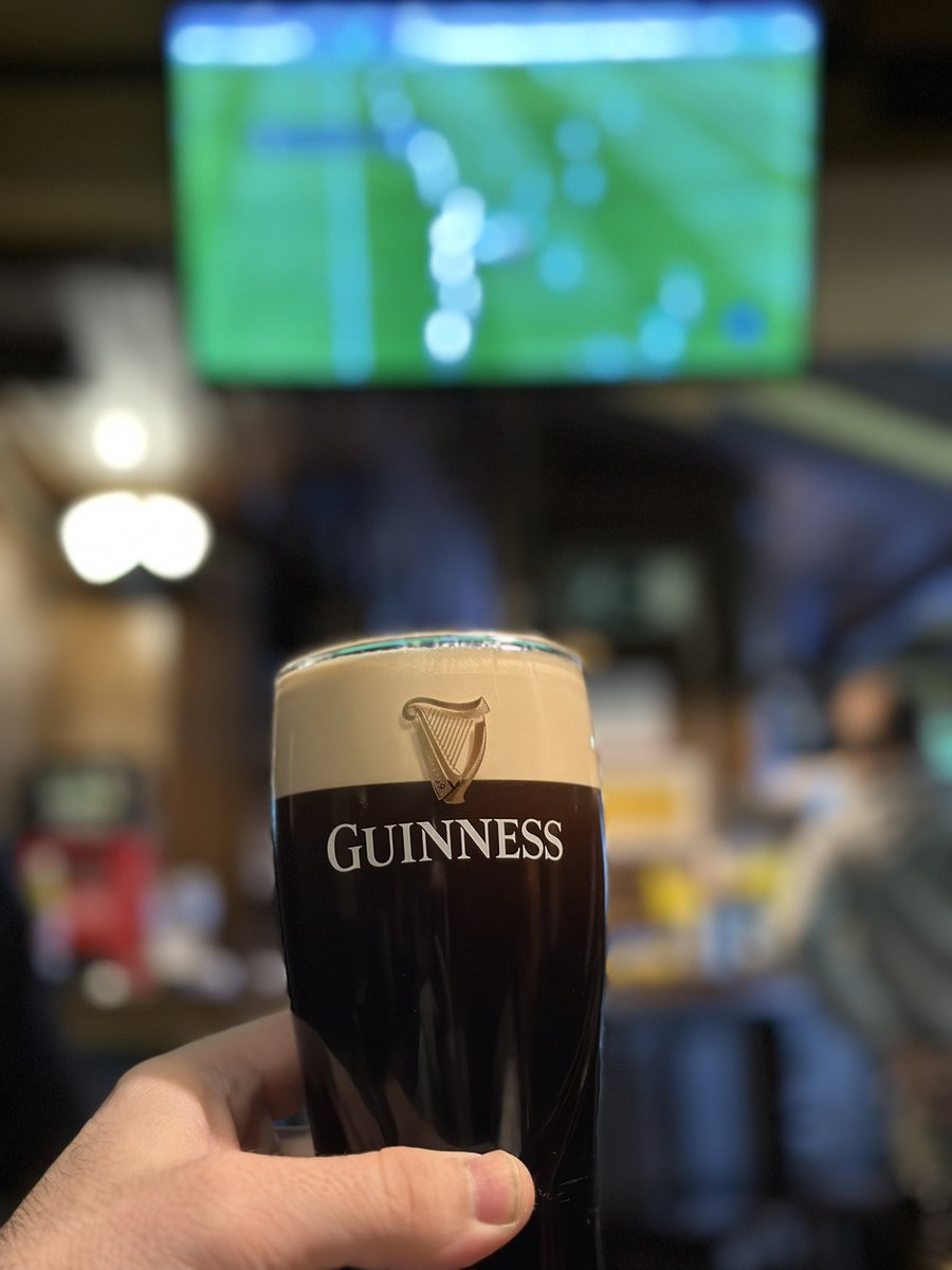 🏉 No encontrado mejor manera de ver el final del #SixNations2023 en @MovistarRugby 

#sixnationrugby #GuinnessSixNations #Guinness #SeisNaciones #IREvENG