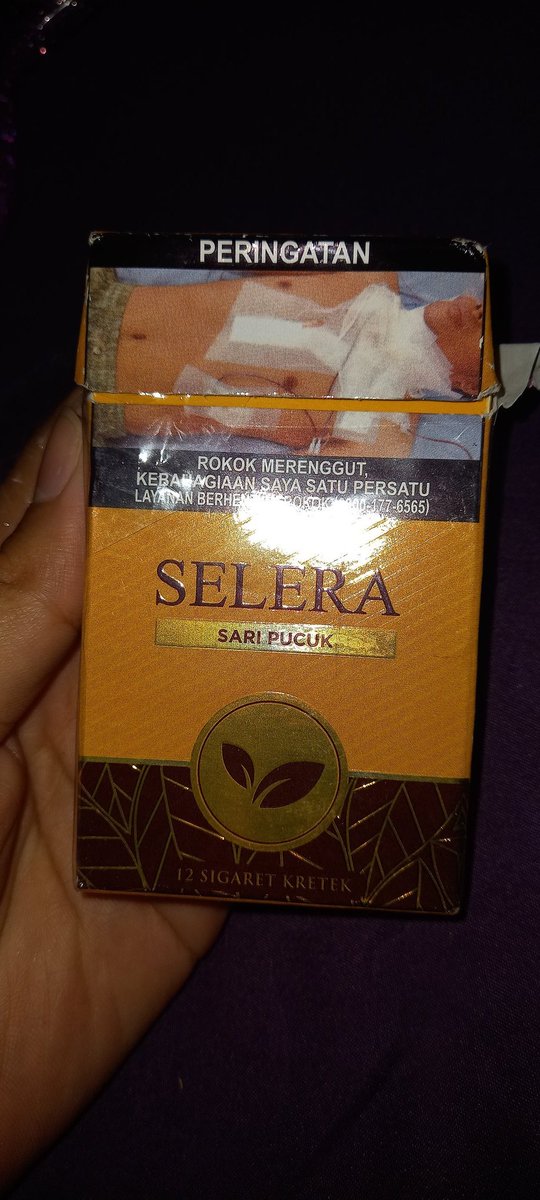 hanyabanyangan's tweet image. Dari malboro ice burst,
Jadi pindah haluan ke sari pucuk.
#sampoerna #selera ku 🥰