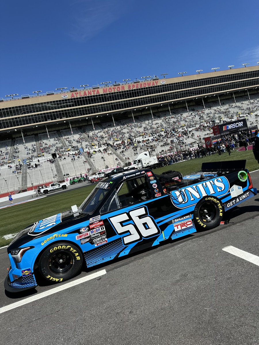 TeamHill56's tweet photo. Ready to race @ATLMotorSpdwy! #GETAUNIT! https://t.co/orYT2i6IhM