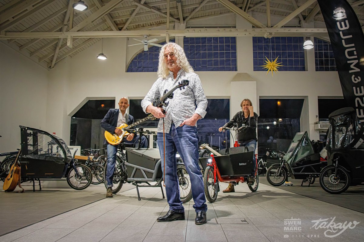 Save the date: Freitag, 31.03.2023
Test- und Probefahrttag und abends Konzert mit takayo
Der Teufelsgeiger mit Band bei rad3.
vimeo.com/807276096