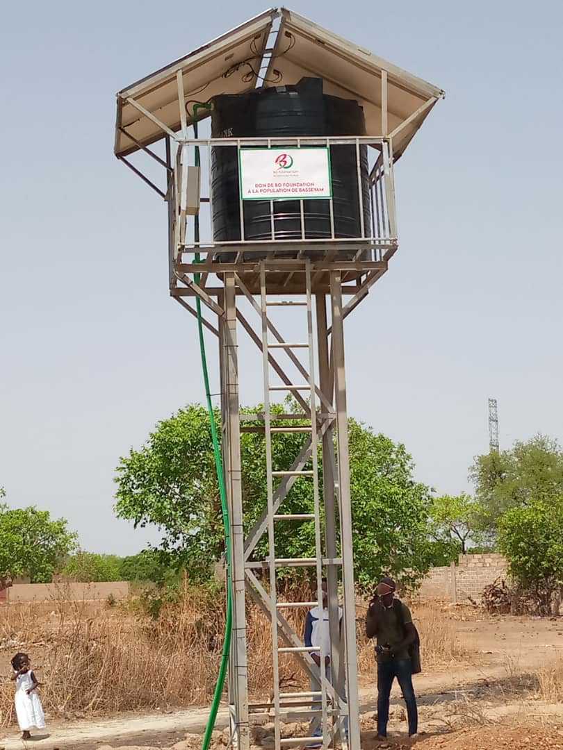 BOFoundationBF's tweet photo. L'eau, c'est la vie. Dans le souci de faciliter l'accès à l'eau, BO Fondation contribue à mettre en place des forages d'eaux pour les populations des differentes regions du Burkina...Vous pouvez y participer!
#bofoundation
#water
#burkina https://t.co/iHw6FPYjj4