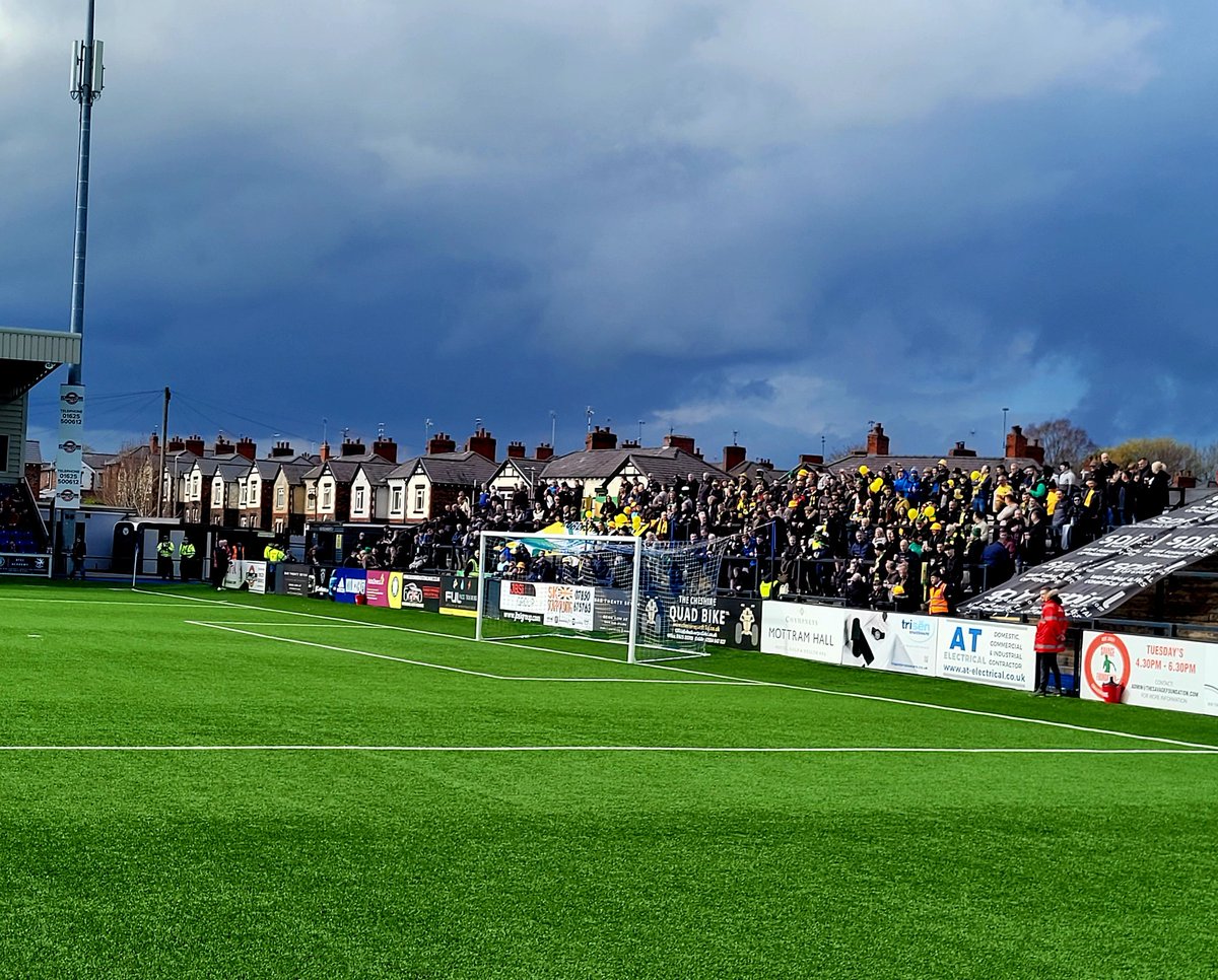 AntEvans88's tweet photo. Linnets away end at Macc today 

@MurdishawM @RuncornLinnets https://t.co/WbFHyxHXnf