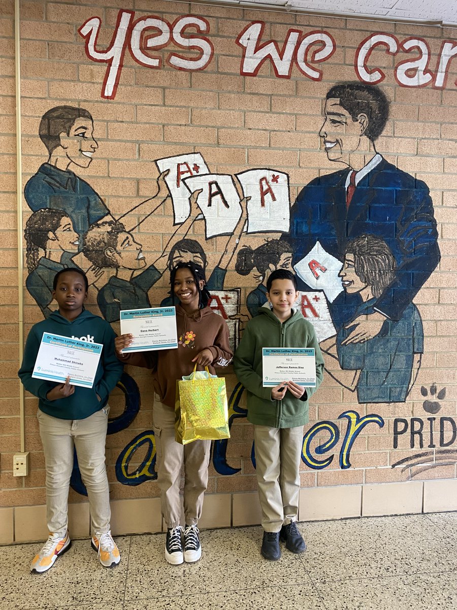 WalkerMillMS's tweet photo. Luminis Health visited our building to award some of our scholars for their participation in the Martin Luther King Jr. Celebration contest. Dana won a tablet for her poem! @wmmstag @PGCPSTAG @LuminisHealth #MLK #pgpcs #pgcpsproud #pantherproud #blueandgold #6thGrade #poetry https://t.co/zRE3NkQzXf