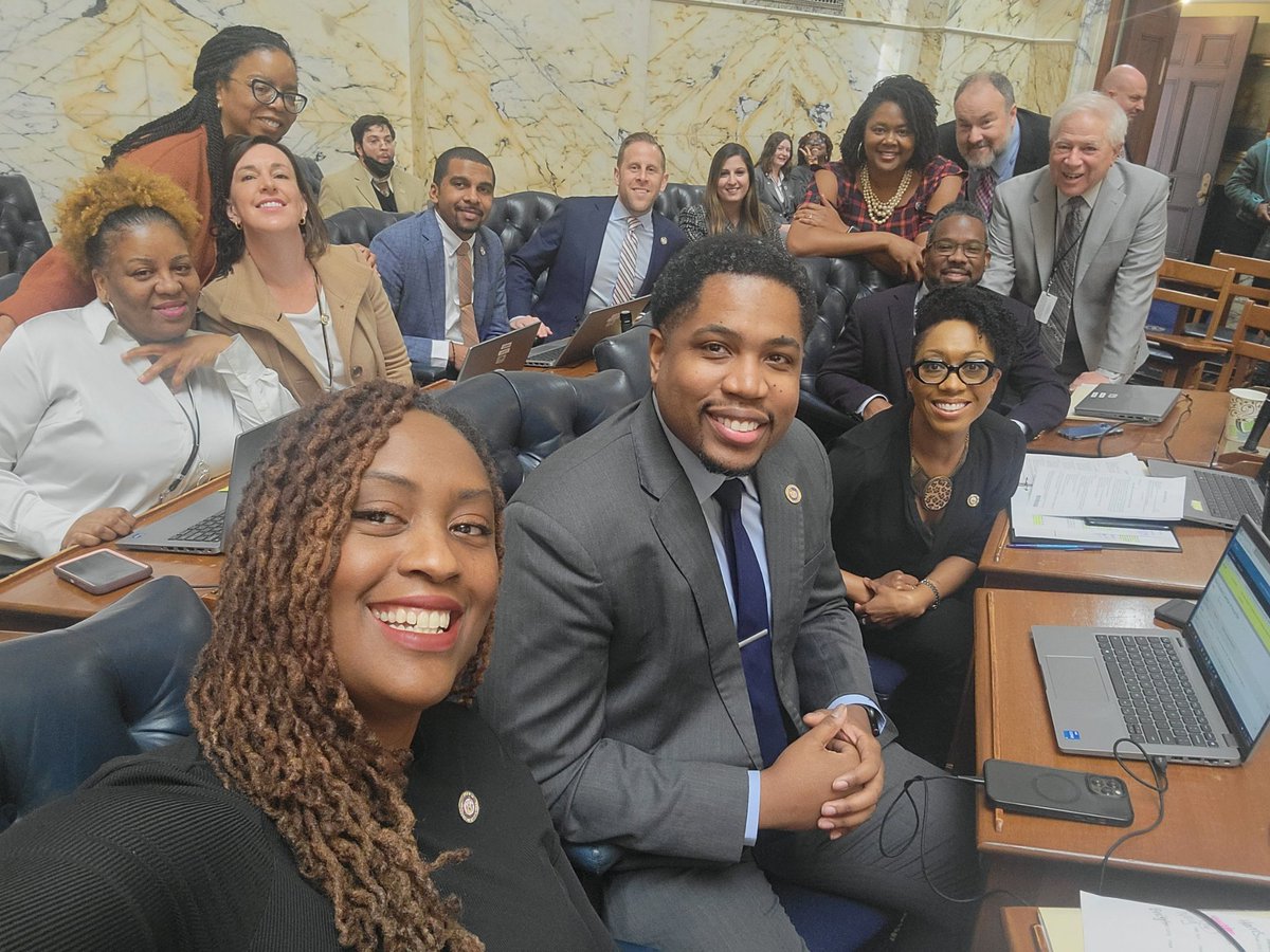 Smith4Delegate's tweet image. Saturday Session before Crossover! Our @citydelegation team is working hard to pass bills before the Monday deadline! #Working4MD #WeChooseBaltimore